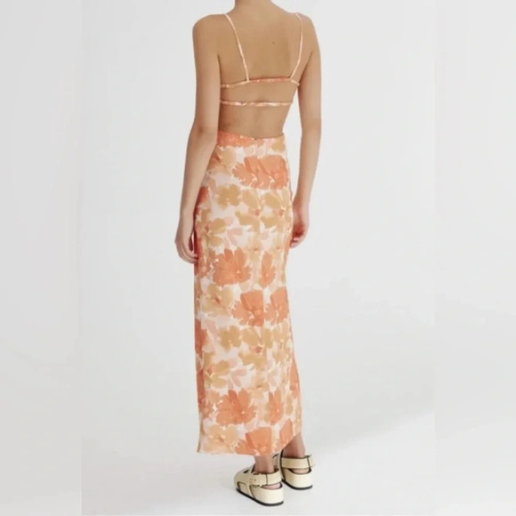 SIGNIFICANT OTHER Maeve Cut-Out Maxi Dress in Scarlett Poppy Floral - Picture 5 of 15
